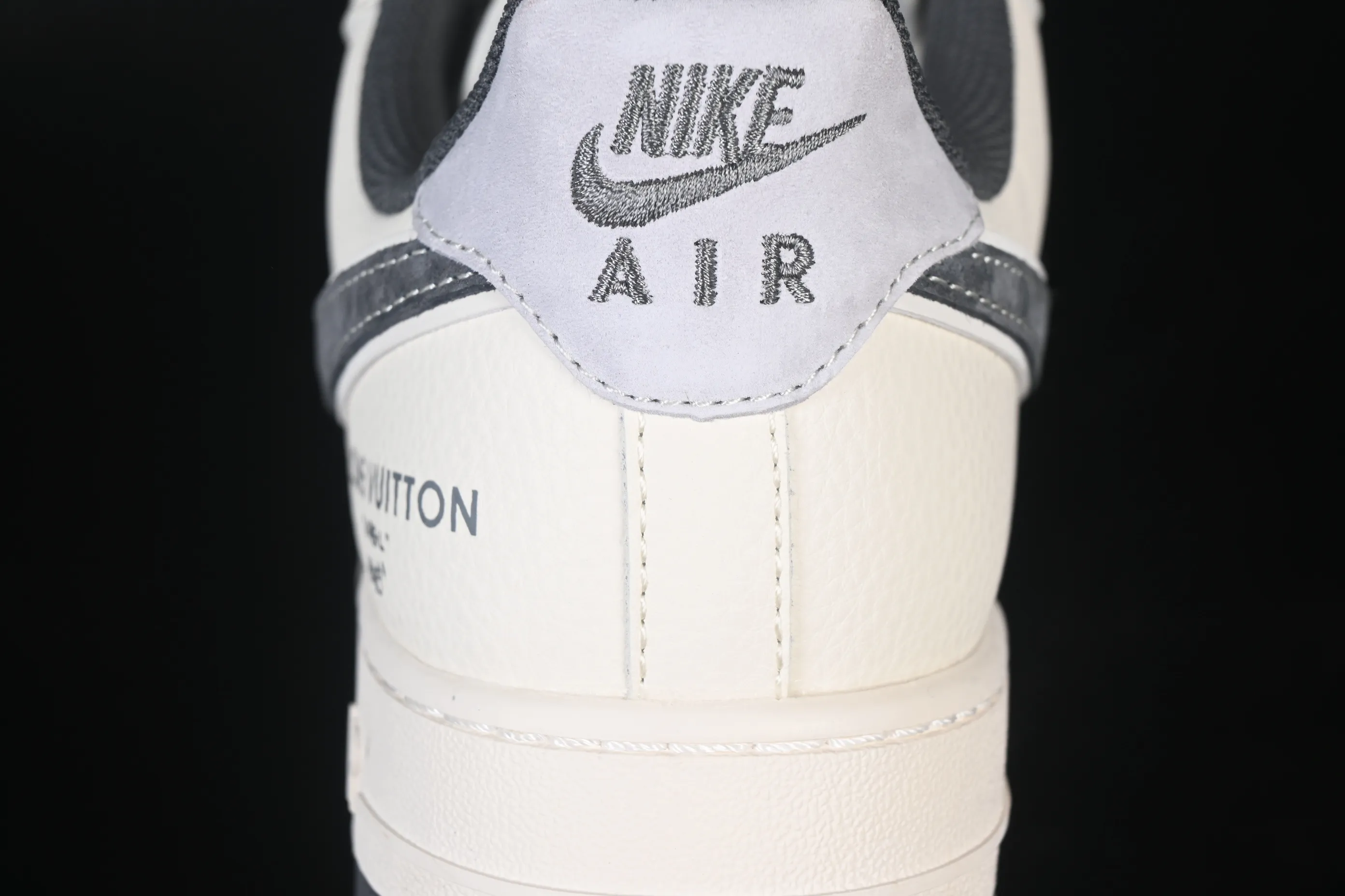 All categories Nk Air Force 1 Air Force series Nk Air Force 1 Low Air Force low top Nike Air Force 1'07 Low LV co-branded printed beige gray hook Air Force 1 low top casual sneakers MZ9588-811